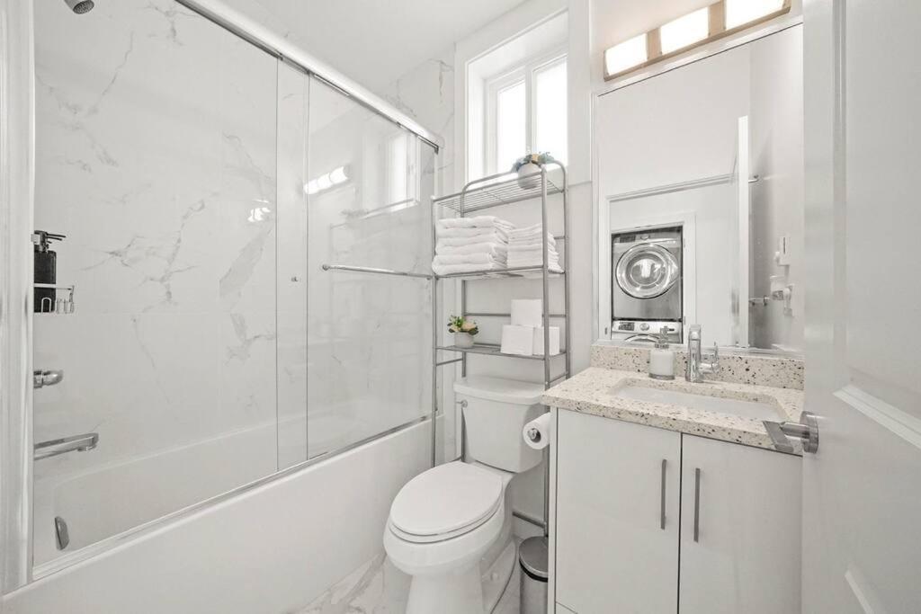 Entire New Cozy And Modern 2-Storey House แวนคูเวอร์ ภายนอก รูปภาพ
